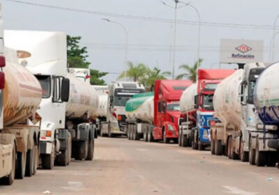 | #Economía Á𝐥𝐯𝐚𝐫𝐨 𝐑í𝐨𝐬 𝐧𝐨 𝐯𝐞 𝐮𝐧 𝐩𝐥𝐚𝐧 𝐩𝐚𝐫𝐚 𝐫𝐞𝐬𝐨𝐥𝐯𝐞𝐫 𝐥𝐚 𝐞𝐬𝐜𝐚𝐬𝐞𝐳 𝐝𝐞…