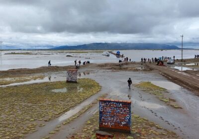 | #PueblosIndígenas 𝐂𝐨𝐦𝐮𝐧𝐢𝐝𝐚𝐝𝐞𝐬 𝐔𝐫𝐮 𝐂𝐡𝐢𝐩𝐚𝐲𝐚 𝐟𝐮𝐞𝐫𝐨𝐧 𝐚𝐟𝐞𝐜𝐭𝐚𝐝𝐚𝐬 𝐩𝐨𝐫 𝐝𝐞𝐬𝐛𝐨𝐫𝐝𝐞 𝐝𝐞𝐥 𝐫í𝐨 𝐋𝐚𝐮𝐜𝐚, 𝐮𝐧…