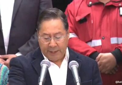 𝐀𝐑𝐂𝐄: 𝐍𝐎𝐒𝐎𝐓𝐑𝐎𝐒 𝐍𝐎 𝐄𝐒𝐓𝐀𝐌𝐎𝐒 𝐏𝐈𝐃𝐈𝐄𝐍𝐃𝐎 𝐋𝐈𝐌𝐎𝐒𝐍𝐀 El presidente Luis Arce afirmó que el…