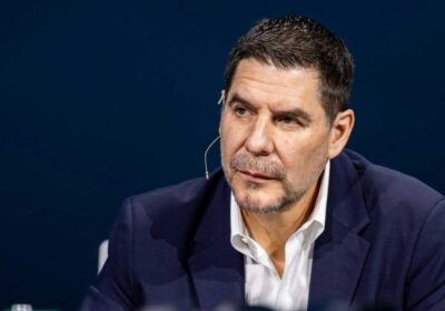 | #Política “É𝐥 𝐲 𝐬𝐮 𝐡𝐢𝐣𝐨 𝐡𝐚𝐧 𝐪𝐮𝐞𝐛𝐫𝐚𝐝𝐨 𝐞𝐥 𝐩𝐚í𝐬”: 𝐂𝐥𝐚𝐮𝐫𝐞 𝐚𝐬𝐞𝐠𝐮𝐫𝐚 𝐪𝐮𝐞…