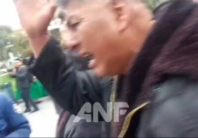 | #LaPaz Tensión en plaza Murillo, empujones e insultos entre evistas y arcistas.…