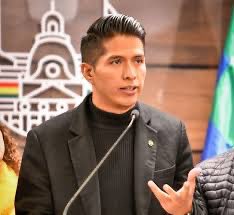 Andrónico le para el coche a Evo: ¿Quién traicionó a quién? ¿Quién cometió el…
