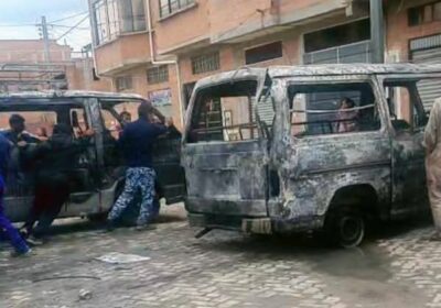 #GrupoFides | #ANF Cuatro minibuses terminaron calcinados producto de un incendio en una vivienda;…