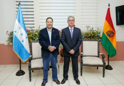 Llegamos a #Honduras para participar en la IX Cumbre de la #CELAC y reafirmar…