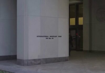 El Fondo Monetario Internacional anuncia un acuerdo con Argentina por millones de dólares El…
