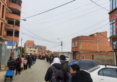 #GrupoFides | #ANF #Ciudades 𝐂𝐡𝐨𝐟𝐞𝐫𝐞𝐬 𝐝𝐞𝐜𝐥𝐚𝐫𝐚𝐧 𝐜𝐮𝐚𝐫𝐭𝐨 𝐢𝐧𝐭𝐞𝐫𝐦𝐞𝐝𝐢𝐨 𝐲 𝐥𝐞𝐯𝐚𝐧𝐭𝐚𝐧 𝐥𝐨𝐬 𝐛𝐥𝐨𝐪𝐮𝐞𝐨𝐬 𝐞𝐧 𝐋𝐚…