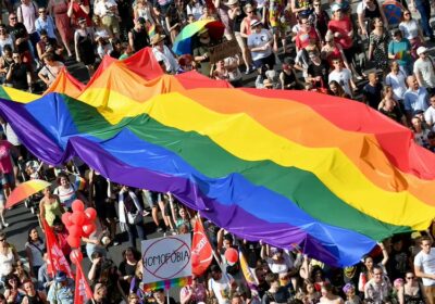 🇭🇺️‍ | LO ÚLTIMO: Hungría cambia la Constitución para restringir los derechos de los…