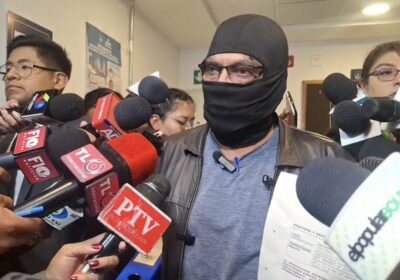 Diputado Evista Héctor Arce con pasamontañas en el rostro denuncia ser “objeto de persecución…