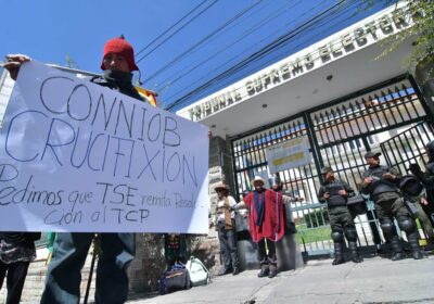 #LaPaz | Miembros de la Confederación Nacional de Naciones Indígenas Originarias de Bolivia se…
