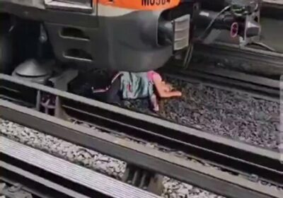 🇲🇽 | Una mujer de 60 años se lanzó al paso del metro de…