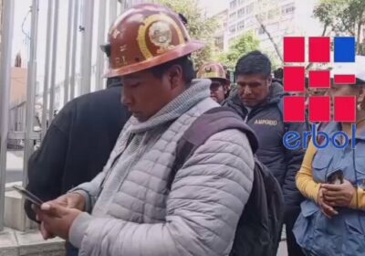 Cooperativistas mineros comienzan a llegar a instalaciones de YPFB donde se realizará el diálogo…