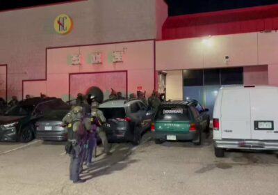 🇺🇸 | LO ÚLTIMO: Más de 100 inmigrantes ilegales detenidos en un club nocturno…