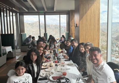 En La Paz, aprovechando el domingo junto a mi familia. Disfrutar de la compañía…