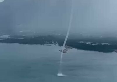 ️ Tromba marina vista desde un avión que aterrizaba en Phuket