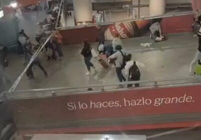 🇪🇸 | Caos y desesperación en Atocha (Madrid): cientos de personas pasan la noche…