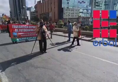 “La tecnología nos ha avasallado bastante, no tenemos trabajo como antes”, lamenta un fotógrafo…