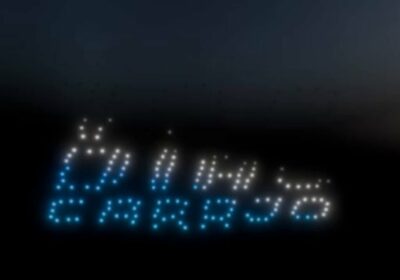 La señal de la esperanza también se pintó con luces en el cielo de…