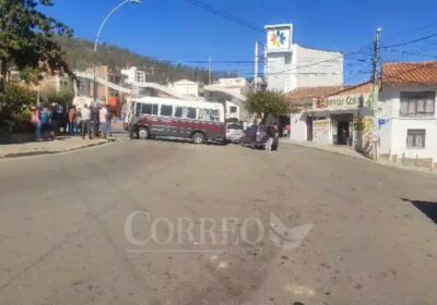 #Ahora | Molestos por la espera y las largas filas, afiliados del Sindicato de…