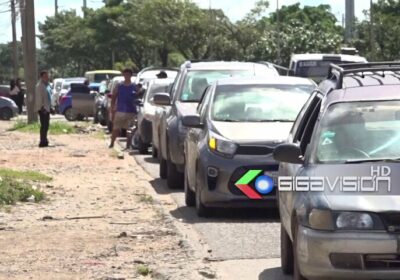 #SantaCruzBo Vuelven las filas en busca de gasolina y diésel, algunos conductores relatan que…