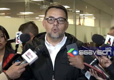 #LaPaz Senador Erik Moron (Creemos) llama “animal político callejero” al alcalde de Santa Cruz…