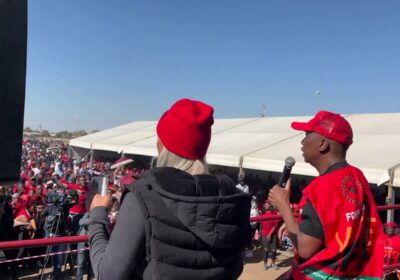 🇿🇦 | Julius Malema repite hoy el polémico canto “Kill the Boer, kill the…