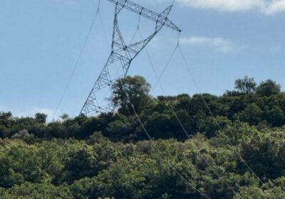 🇫🇷 | ÚLTIMA HORA — Dos ataques contra infraestructura eléctrica dejan sin luz a…