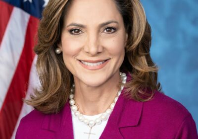 🇺🇸🇻🇪 | AHORA — María Elvira Salazar celebra la expiración de la licencia de…