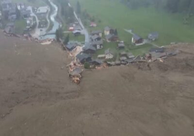 🇨🇭 | Una vista aérea del pueblo de Blatten, en Suiza, muestra una destrucción…