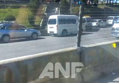 #GrupoFides | #ANF Continúan las largas filas por combustible en #LaPaz. Los vehículos que…