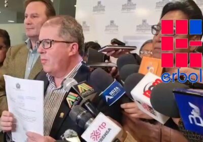 Diputados opositores y el transporte pesado presentan un proyecto de ley para facilitar la…