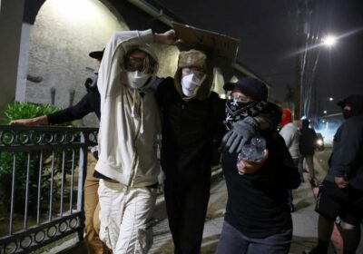 🇺🇸 | Donald Trump anuncia que criminalizará el uso de máscaras durante las protestas…