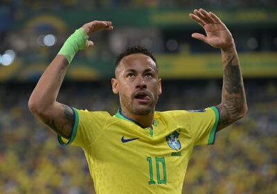 🇧🇷 | El delantero brasileño Neymar aislado tras dar positivo por COVID-19, informó su…