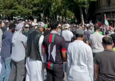 🇬🇧 | Musulmanes toman calles de Londres para rezar a Alá