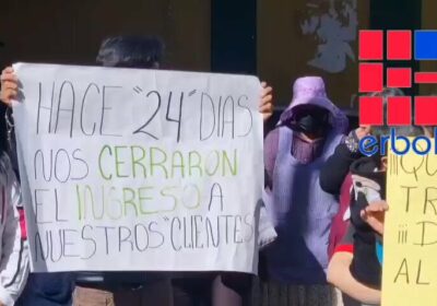 Comerciantes de la Plaza Murillo protestan en contra del cierre de accesos que realiza…