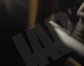 La población de Llallagua recibe con vítores y aplausos a policías y militares!! #johnarandiaperiodista