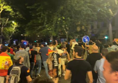 🇪🇸 | ÚLTIMA HORA: Protestas en Madrid, España, contra el gobierno de Pedro Sánchez:…