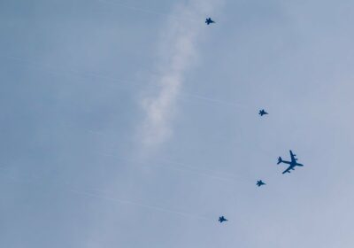 🇺🇸 | Alrededor de 20 aviones cisterna de reabastecimiento de la Fuerza Aérea de…