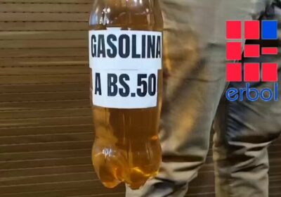 El diputado de CC, Genjis Kan Justiniano, denuncia que la botella de gasolina llega…