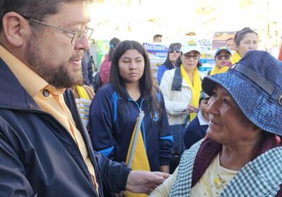 Un encuentro con los vecinos y las caseras del mercado de Chasquipampa. Todos preocupados…