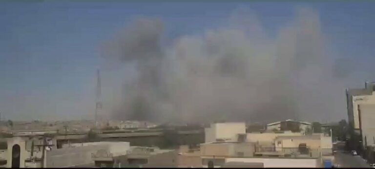 🇮🇱🇮🇷 | ÚLTIMA HORA: Ataques aéreos israelíes en Bandar-e Mahshahr, en el suroeste de…