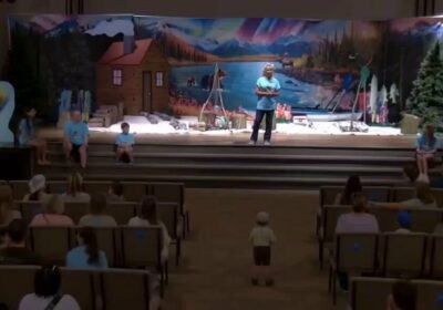 🇺🇸 | ÚLTIMA HORA: Imágenes en vivo de la Iglesia Comunitaria Crosspoint en Wayne,…
