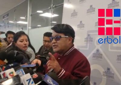 «Evista» contra «Androniquista» El diputado Renán Cabezas acusa al senador Hilarión Mamani de haber…