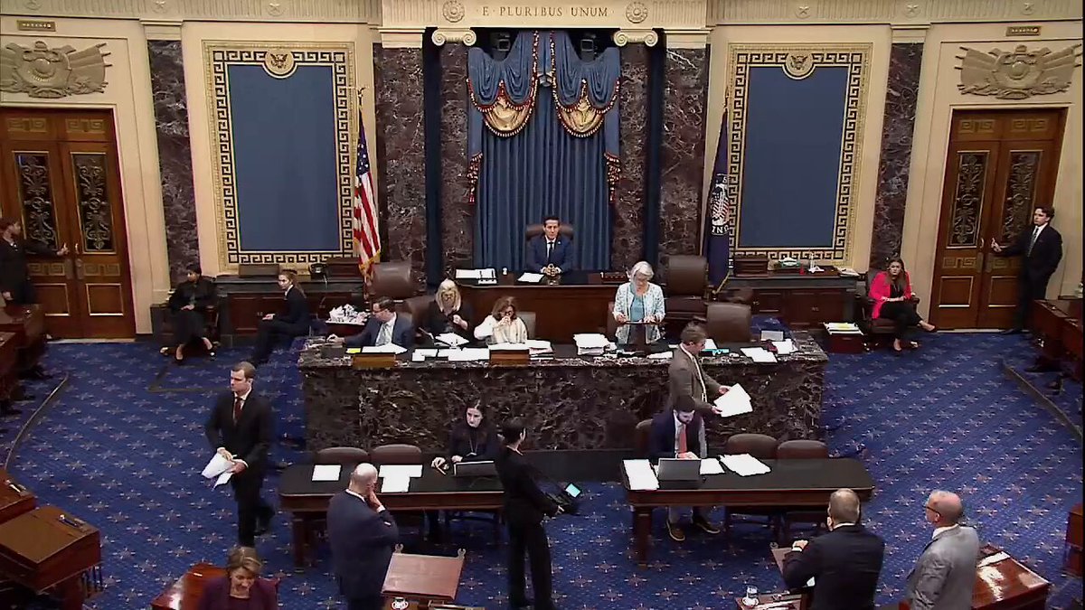 🇺🇸 | LO ÚLTIMO: Los secretarios del Senado de Estados Unidos terminaron ...