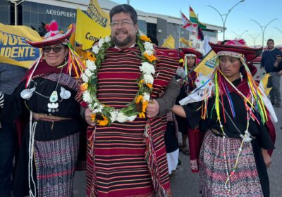 Me mimetizo en todas las culturas de la patria. Aquí lo hago con Tarabuco…