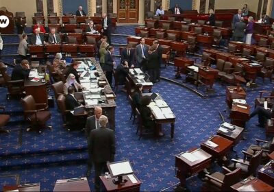 El Senado de EE. UU. aborda la aprobación de la ley presupuestaria impulsada por…