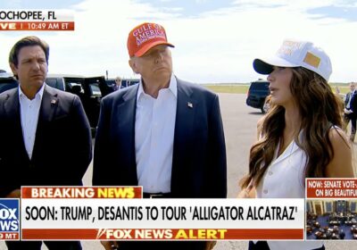 🇺🇸 | AHORA — Trump aterriza en Florida para la inauguración de Alligator Alcatraz