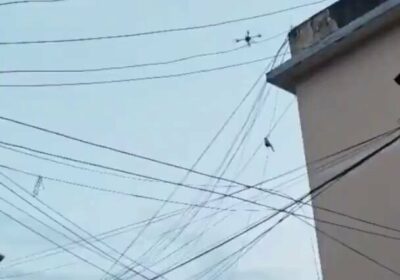 Un dron rescató a un hombre que había quedado atrapado en un techo durante…