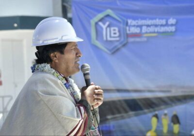 Necesitamos retomar la política de industrialización de los recursos naturales estratégicos para generar excedente,…