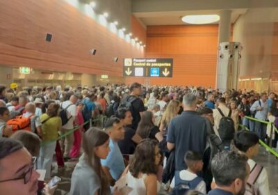 🇪🇸‼️ | Continúa el caos total en la Terminal 4 de Madrid-Barajas: miles de…