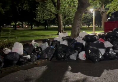 🇺🇸 | Filadelfia está cubierta de basura por la huelga de trabajadores municipales, mientras…